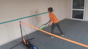 Игра с лета на стенке (Никита 7 лет) / Playing a rally on the wall (Nikita, 7 years old)