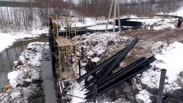 Берегоукрепление при помощи ПВХ шпунта ларсена