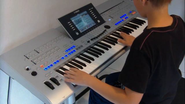 Safri Duo own version, Yamaha, Tyros 4, Mike Morbusch смотреть онлайн