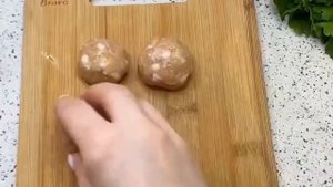 Фрикадельки в сливочно-томатном соусе