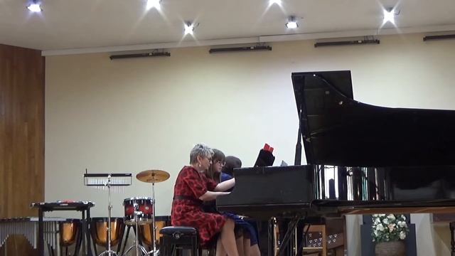 в. А. Моцарт - Турецкое рондо в свободной обработке В. Грязнова (в 8 рук) смотреть онлайн