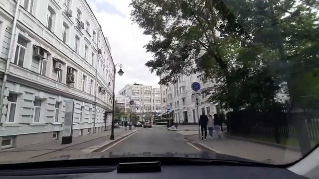 Поездка по Москве. Цветной бульвар. Петровский бульвар. Страстной бульвар. Гранатный переулок.