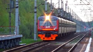 Нашествие экспрессных электропоездов ЭП2Д-0112, ЭД4М-0434 и ЭД4М-0500 "РЭКС" на платформе 43 км