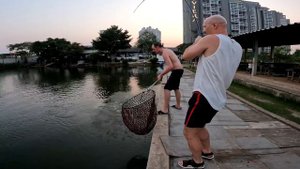 Ночная рыбалка на сома. Сомы по 40 кг или как мы с женой рыбачили в Jomtien Fishing Park в Паттайе.