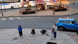 A-Studio - "Улетаю", уличные музыканты выступают на Думской улице в Санкт-Петербурге...