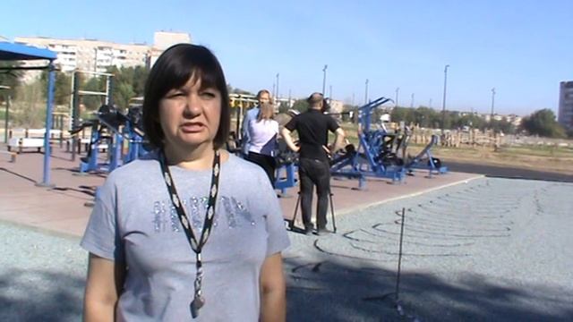 Н Возная, учитель физкультуры школы № 13 Новотроицка о новой спортплощадке смотреть онлайн