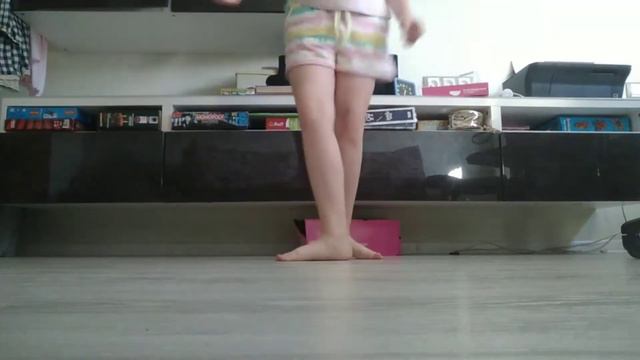 Сравни кто лучше? Мария 243 или Канал классные видео Леры? смотреть онлайн