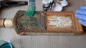 Декупаж с техникой окрашивания по мокрому для создания эффекта состаренного золота