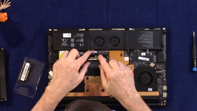 Razer Blade Pro 17 32 GB Memory Upgrade смотреть онлайн