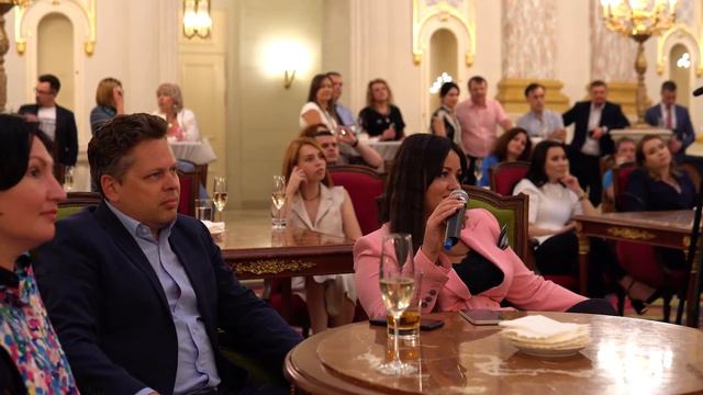 Наталья Буткова-Витвицкая, директор департамента микро-, малого и среднего бизнеса Ощадбанка смотреть онлайн