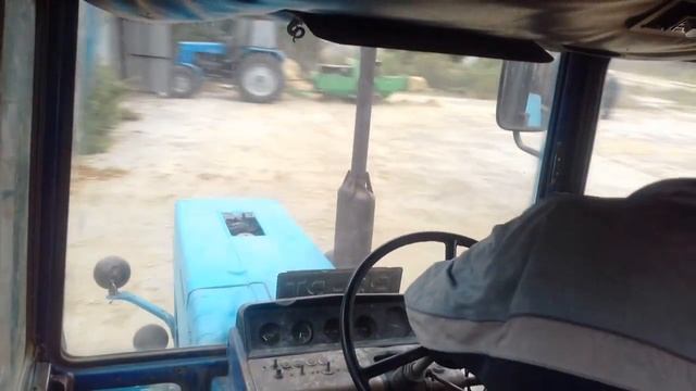 Вывоска ФАСОЛЬ в бох / МТЗ 82.1 с прицепом 2 ПТС 4 Signboard FASOL in bogs MTZ 82.1 trailer 2 PTS 4 смотреть онлайн