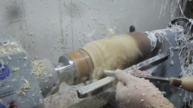 Woodturning – Rooty Firewood to Beautiful Vase смотреть онлайн