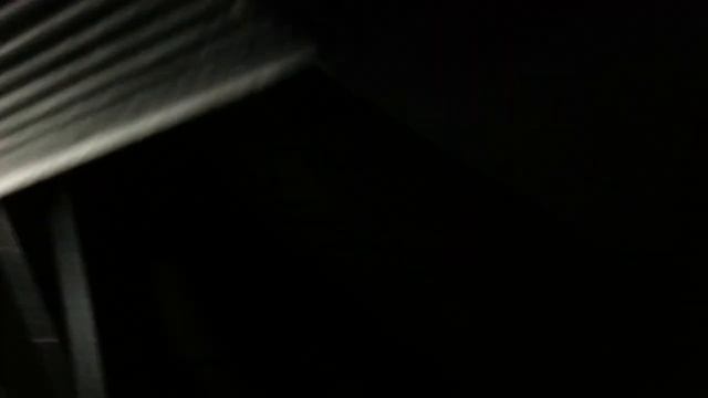 Smart 2013 год 1,0 бензин. Замена фильтра салона . смотреть онлайн