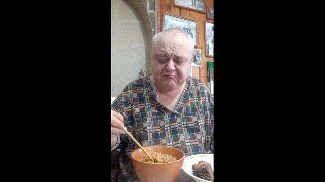 Лапша бичпакет с луком и шкварками смотреть онлайн