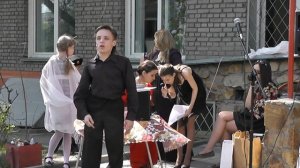 Жестовая песня на тему "Кино идет, воюет взвод"