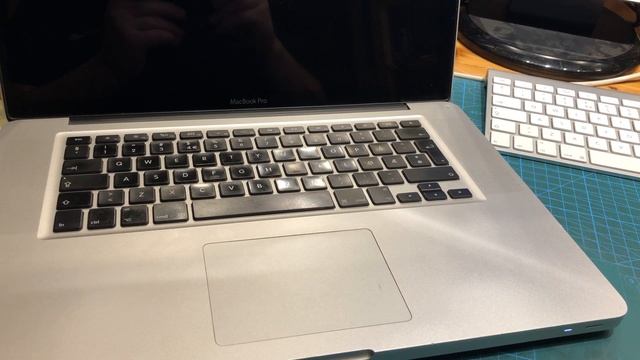 MacBook Pro 15" Mid 2012 restarting itself смотреть онлайн