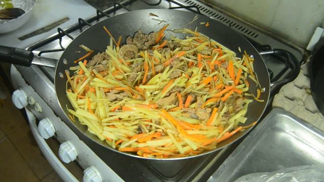 Kinpira with lots of beef tendon смотреть онлайн