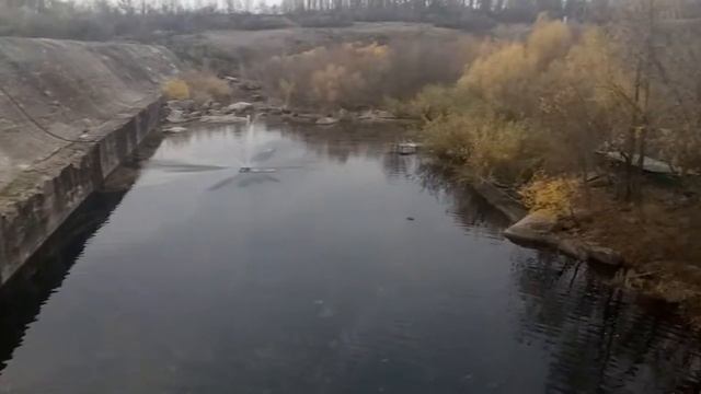 4.11.17г р.Синюха. Красный хутор.Очень красивый пейзаж и бешаная тюлька) смотреть онлайн