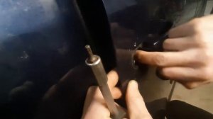 снять ручку двери фольксваген тоуран