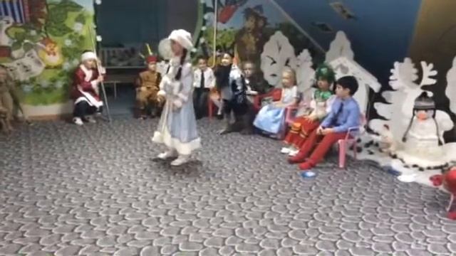 Старшая группа. Новогодний утренник. смотреть онлайн
