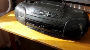 Бумбокс LG CD-580AX