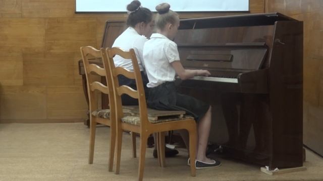 И. Штраус "Анна-полька" - Данчина Елена, Машутина Дарья смотреть онлайн