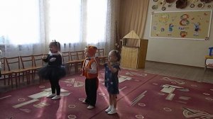 ТАНЕЦ КОТЯТ младшая группа