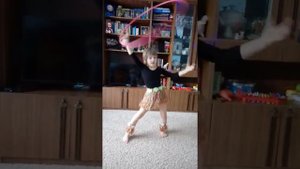 Аракчеева Анисия, 6 лет. Танец с обручем
