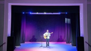 Арутюн Карапетян солист вокального коллектива "Голос" авторская песня