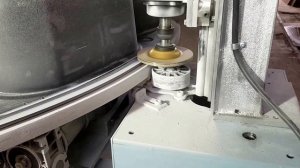 Обработка кромки кварцевой мойки на станке Инлёв КСА II