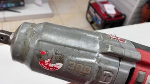 Гайковерт Зубр Гс-300