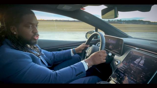 D&D: 2022 EQS 450+ смотреть онлайн