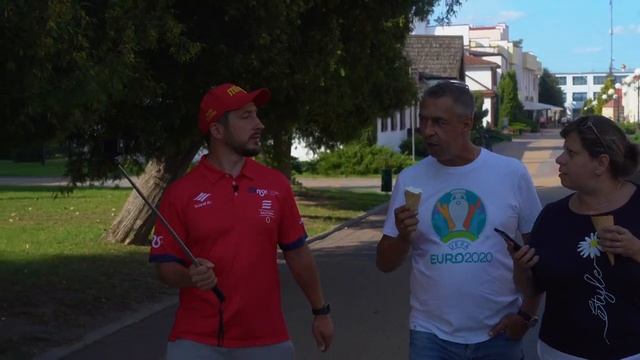Велобайки: идеально круглое озеро, страусиное ранчо и заброшенный аэродром