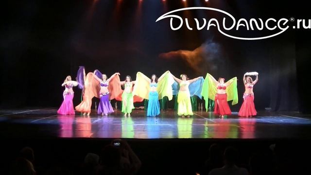 На восточном базаре шоу - беллиданс от студии танца Divadance