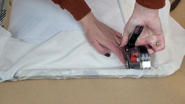 DIY TEXTURED CANVAS WALL ART - 2 DIFFERENT WAYS OF CREATING MODERN WALL ART