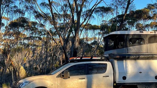 Peak Charles, Mundale 4x4 Track, Cave Hill, Woodline & Holland Track смотреть онлайн