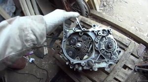 КАК СНЯТЬ СЦЕПЛЕНИЕ МОПЕДА АЛЬФА БЕЗ СПЕЦ. КЛЮЧА?\ ПОСТРОЙКА МОПЕДА АЛЬФА С НУЛЯ #2