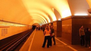 Станции Петербургского метрополитена | Площадь Ленина