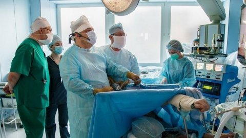 Отвоевать у смерти: Как хирурги военного госпиталя в ЛНР проводят десятки операций в день