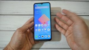 TECNO Spark 8c распаковка и первый взгляд на новейший бюджетник