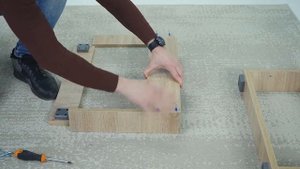 Сборка журнального стола LUX