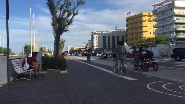 Римини, пляжи, прогулка смотреть онлайн