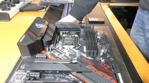 Asus ROG STRIX B460 H GAMING Unboxing +M 2 Einbau