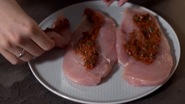 Сочная куриная грудка без майонеза. Рецепт кисло-сладкого соуса и лимонного маринада за 5 минут.