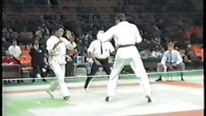 ЧЕМПИОНАТ РСФСР ПО РУКОПАШНОМУ БОЮ И ТРАДИЦИОННОМУ КАРАТЭ В 1989-90 ГОД, В г МОСКВЕ ШКОЛА СЭНЭ.