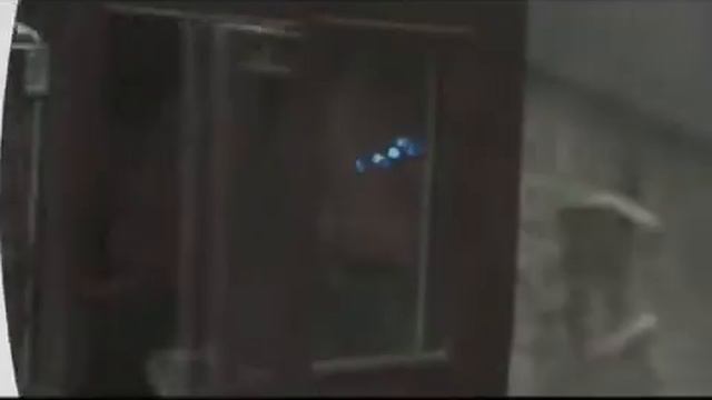 какая музыка звучит на заднем плане? смотреть онлайн