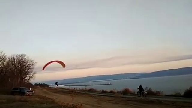 Парапланерист. Тольятти | Комсомольский район | 16.11.2019 г. смотреть онлайн