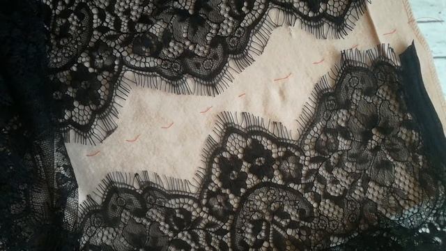 Как переделать любимое платье, используя кружево шантильи смотреть онлайн