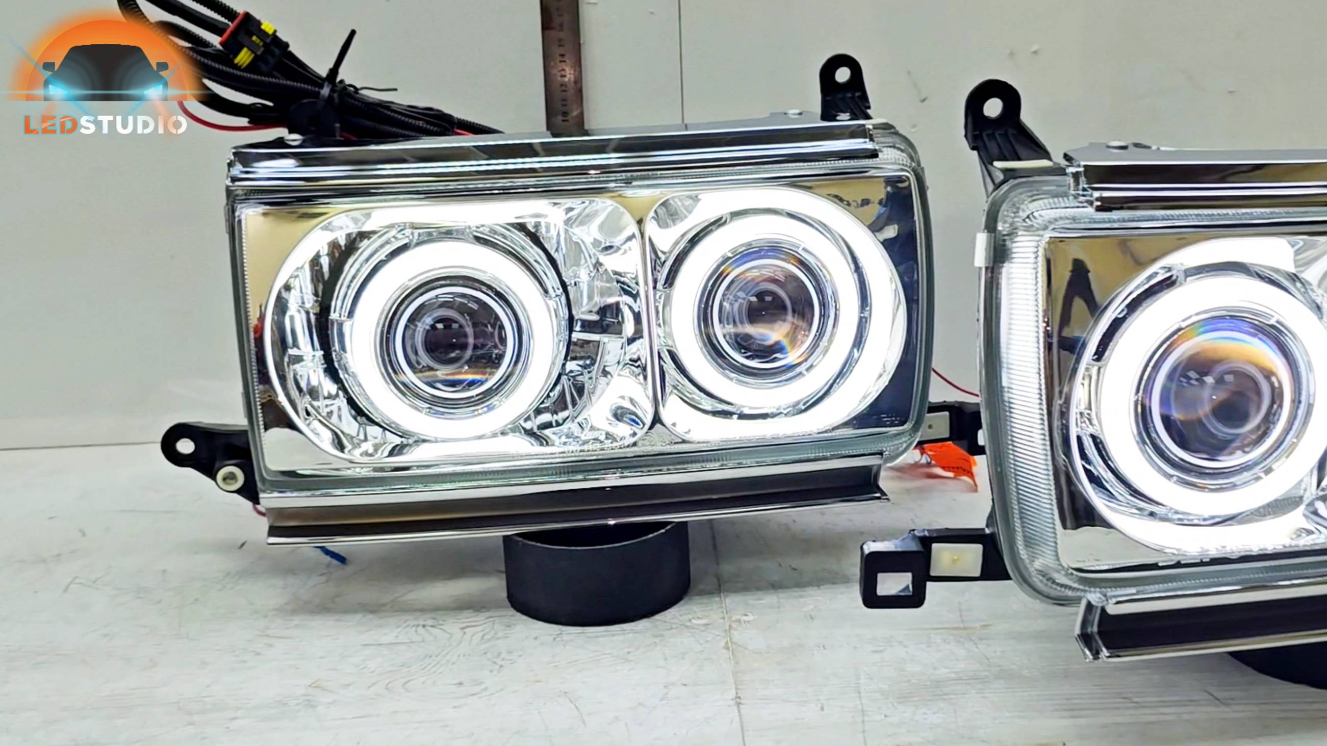 Toyota Land Cruiser 80 QBiled фары