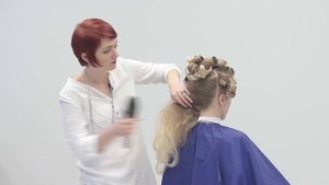Высокая прическа с буклями